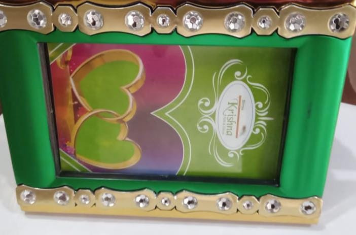 Customised HD Clarity Acrylic Wall Mount Framele