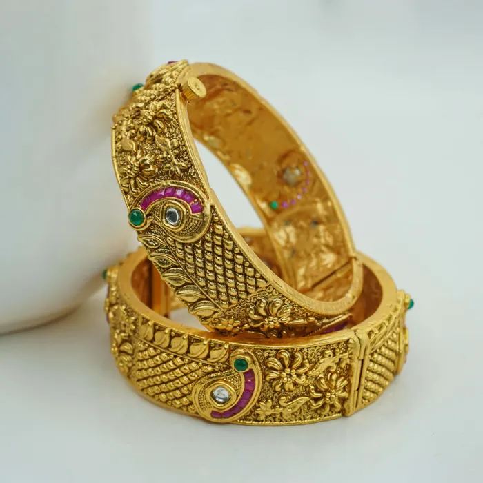 Beautiful & elegant rajwadi polish copper bangles