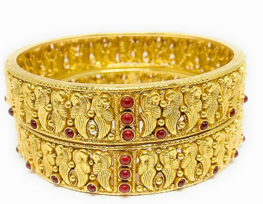 Traditional beautiful Rajwadi finish Bangles for womens