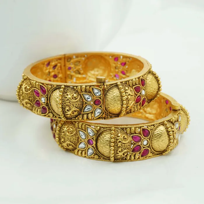 Ruby white Traditional beautiful Gold plated  bangle set