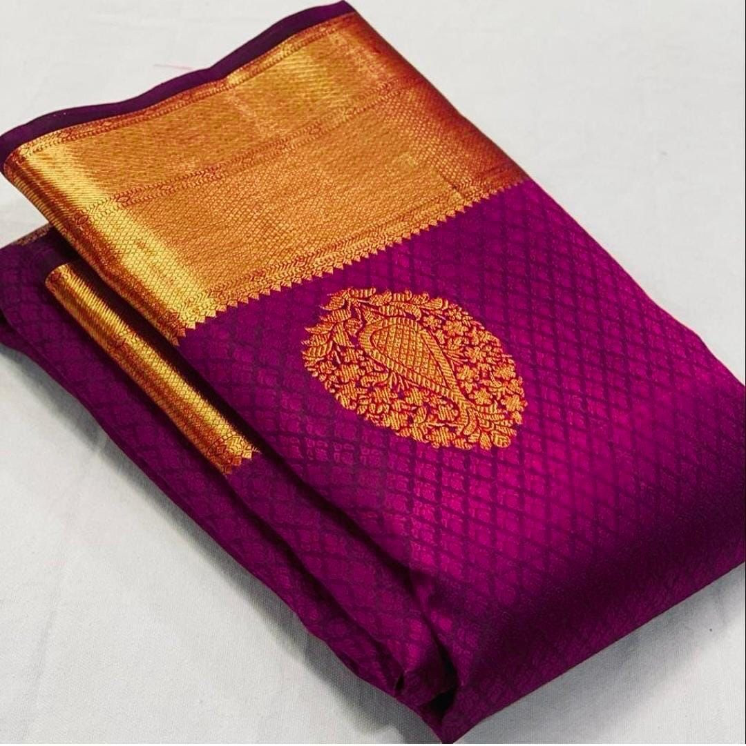 Women's Present Banarasi Soft Lichi Silk Saree