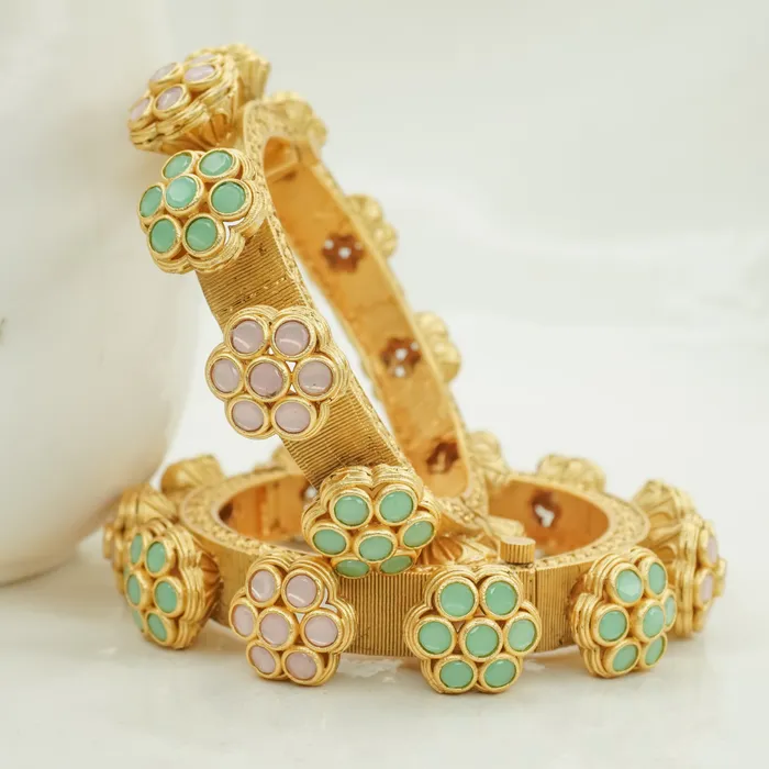 pitch and pista colour beautiful gokru design coper bangle