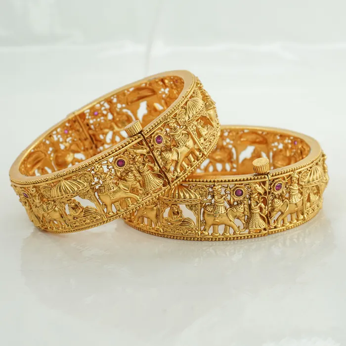 Beautiful design gold plated copper bangles set