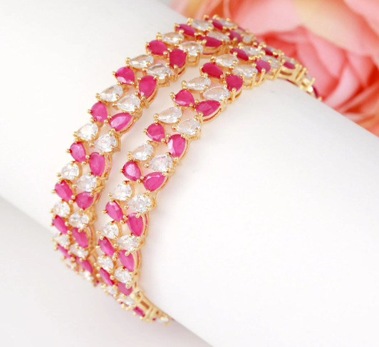 Beautiful and uniquely  Rose gold plated bangle 4pis