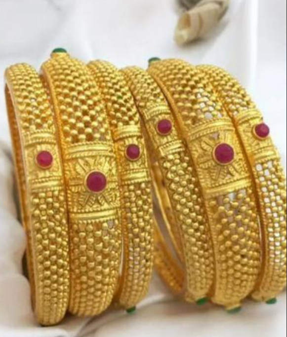 Beautiful gold plated copper bangles 6pis set