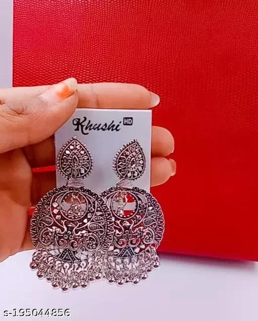 Latest Earrings & Studs