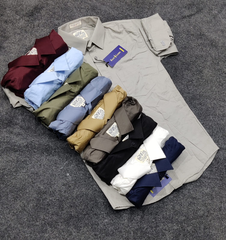 Levi's Men's Solid Slim Fit Shirt