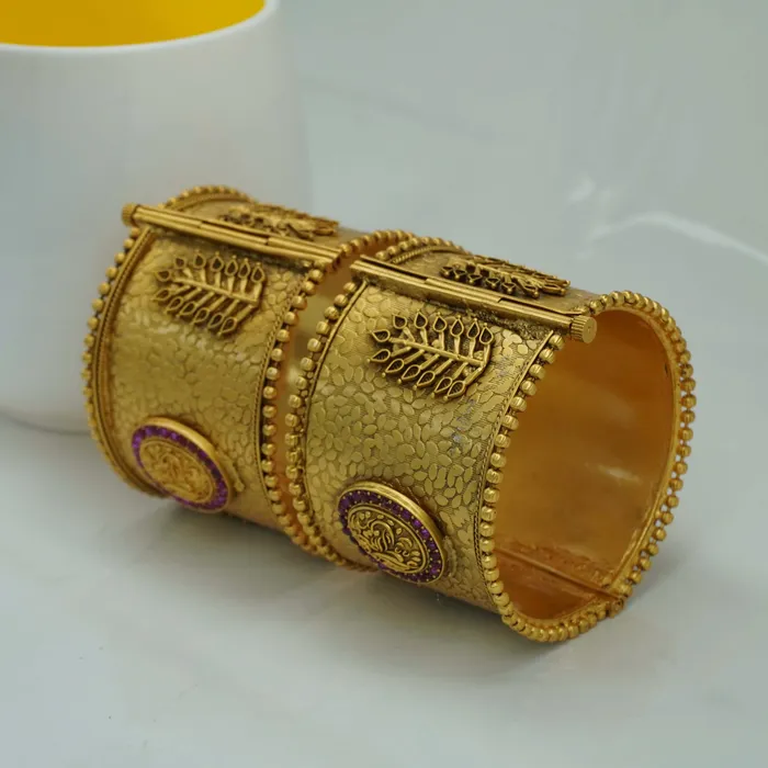 Traditional Handcrafted Gold Plated Bangle Set For Womans