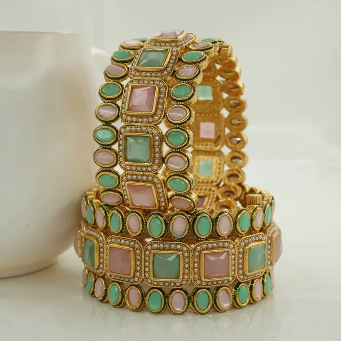 beautiful Pretty Designed Antique Style Gold Plated coper Bangle